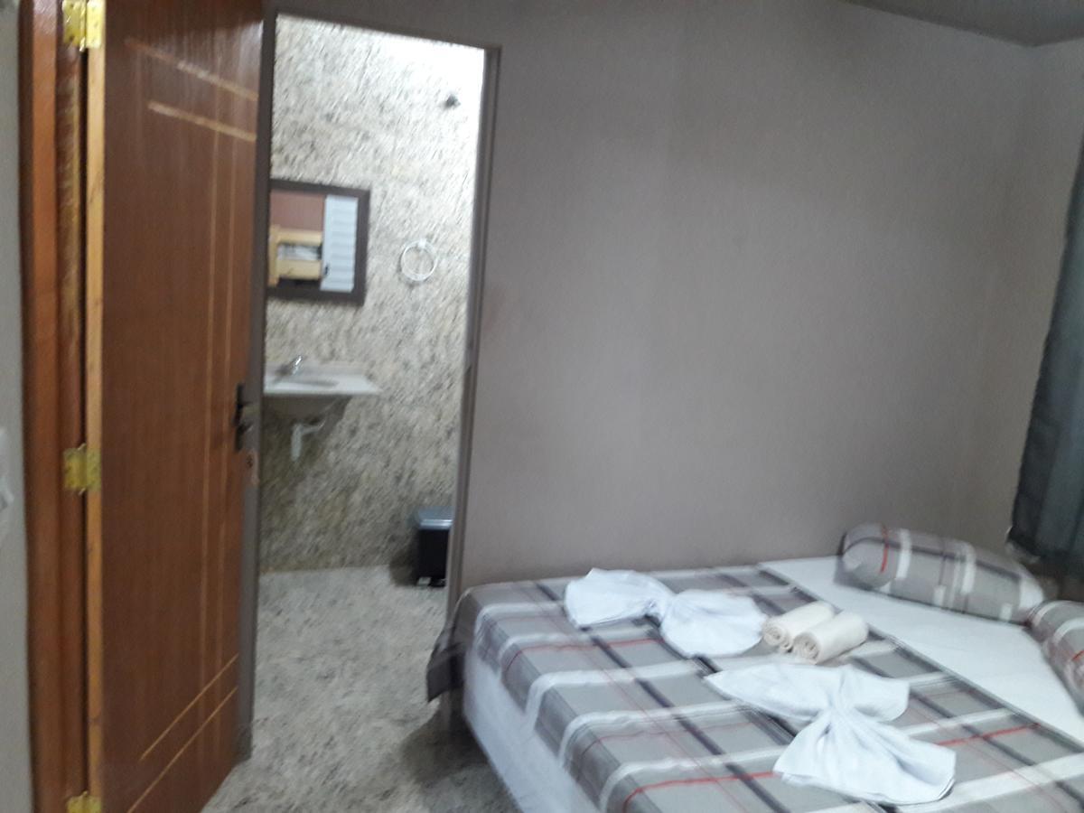 Hostel Falcao-Suites Privativas Com Ar Condicionado Ріу-дас-Острас Екстер'єр фото